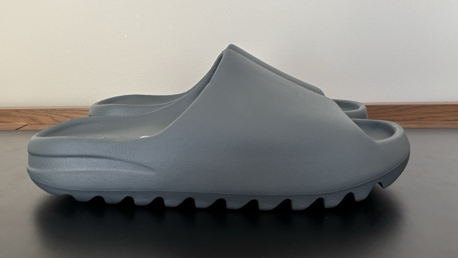 adidas Yeezy Slide Slate Marine Men's US Size 13 