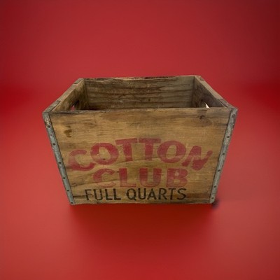 VINTAGE CLEVELAND COTTON CLUB FULL QUARTS WOODEN BOX 32 OZ AKRON ASHTABULA CRATE