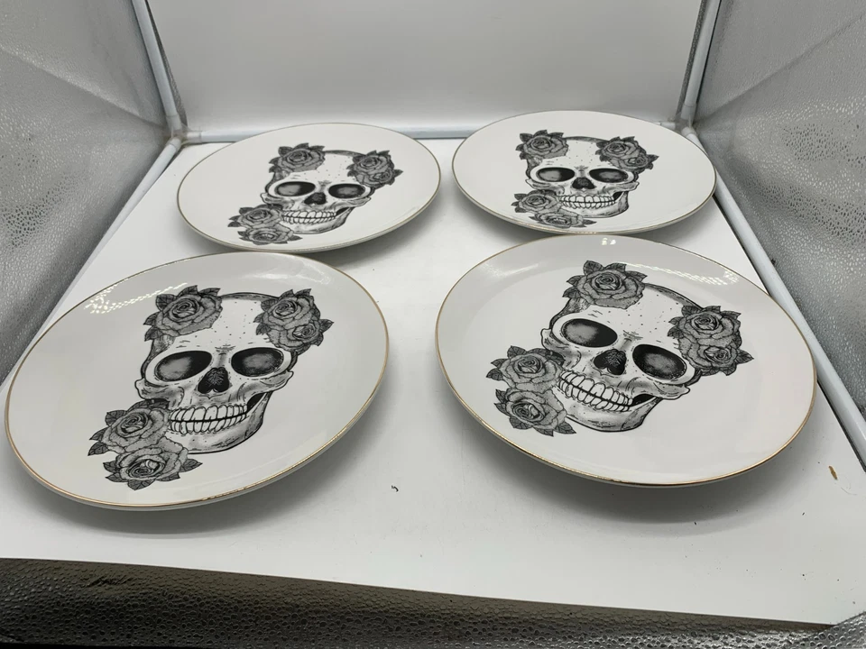 10 Strawberry Street Ceramic 10in Sugar Skull Gold Rim Plate Set 4pc AA02B62003 - Image 3 of 4