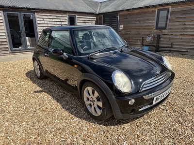 MINI Cooper 1.6 petrol, 2004, black, just had £1,740 spent on it 2004