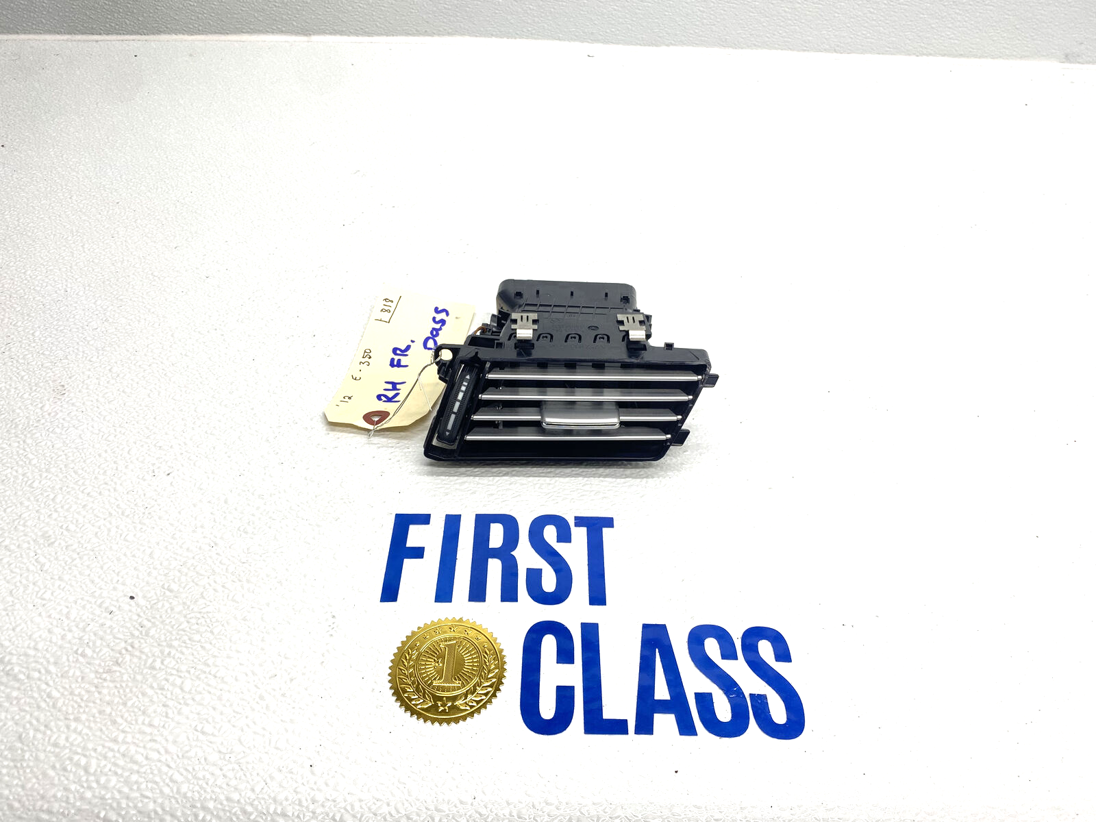 10-13 MERCEDES E-350 4-MATIC SEDAN RIGHT PASSENGER DASHBOARD AIR VENT GRILL OEM