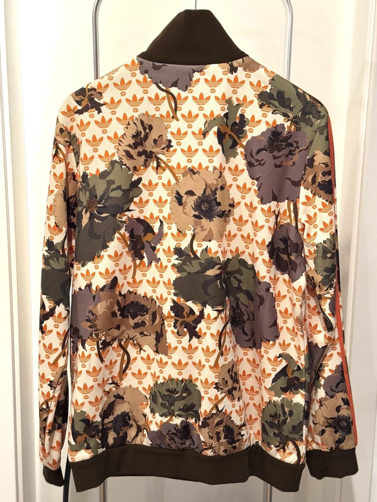 Adidas x Gucci maglia tecnica track jacket GG trifoglio zip stampa floreale 692108