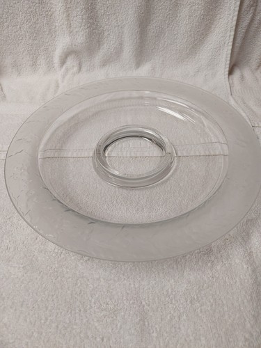 Christmas Garland Crystal Chip & Dip Plate Party - Picture 8 of 10