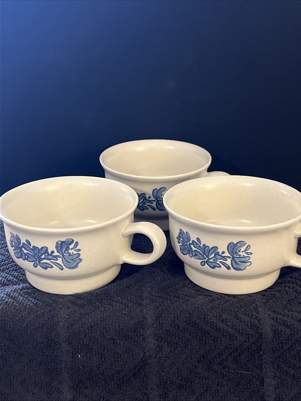PFALTZGRAFF YORKTOWNE Set Of 3 Mugs Vintage Pfaltzgraff Coffee/Tea Cup, Soup Mug