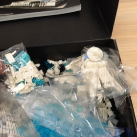 LEGO Architecture United Nations Headquarters 21018 Landmark Series Complete Set