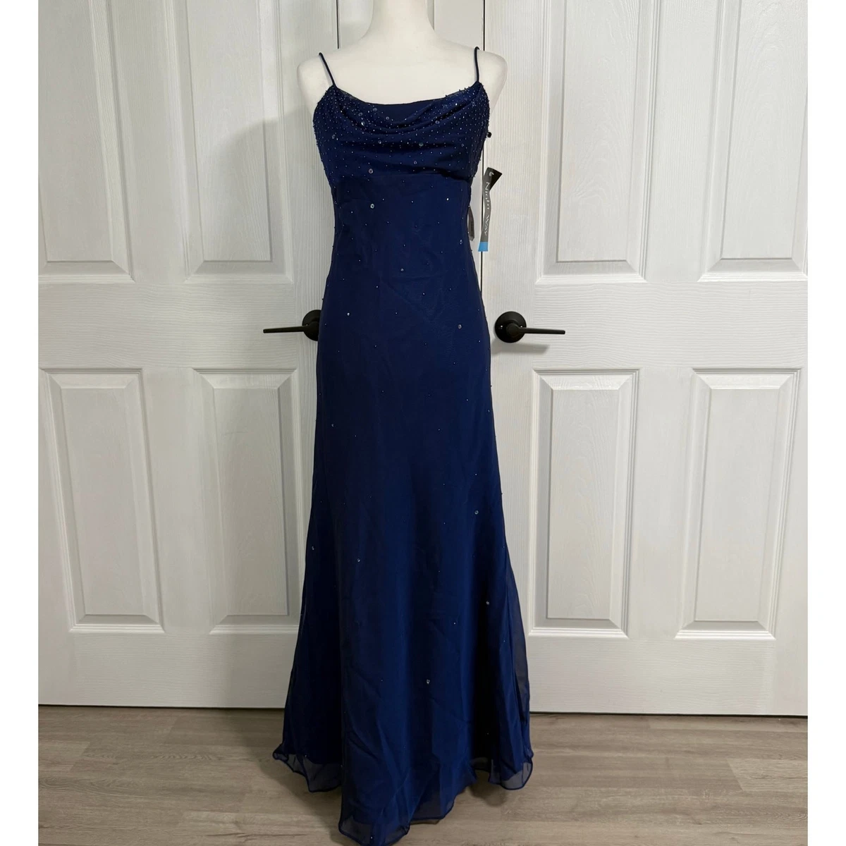 Vestido Largo Negro De Malla Con Lentejuelas Y Body Con Corpiño
