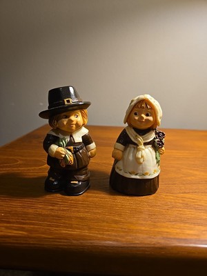 Vintage Halmark Pilgram Salt & Pepper Shakers.