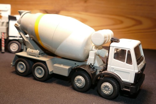 Conrad 1:50 - Mercedes betoniera TBG + pompa per calcestruzzo 36 m. TBG - Foto 8 di 18