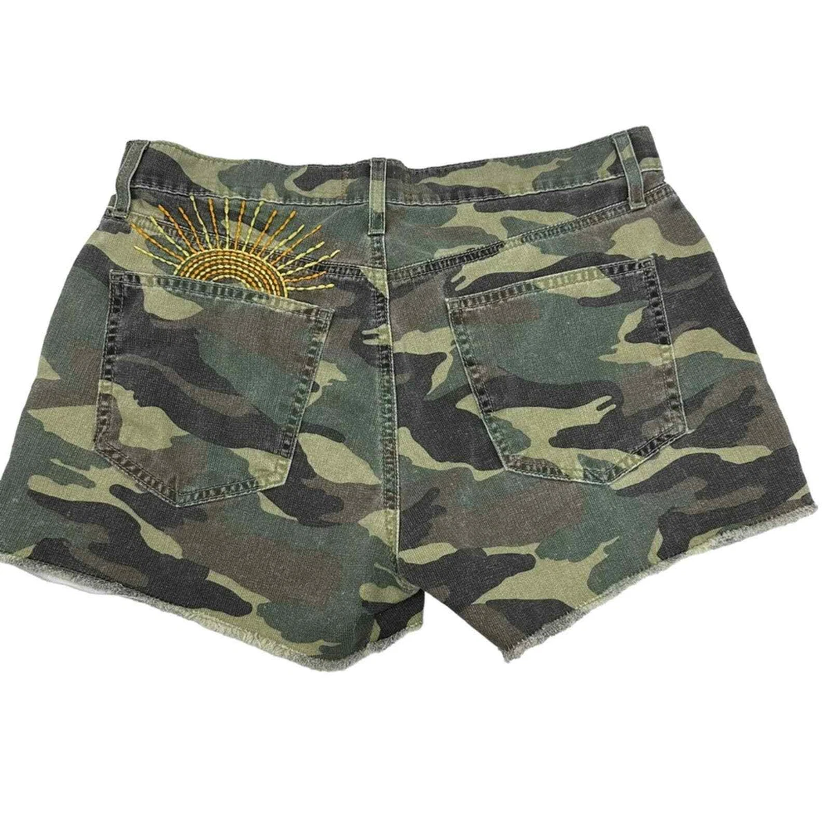 Sundry camo best sale shorts