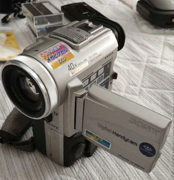 Preços baixos em Filmadoras Sony minidv 120x Zoom Digital | eBay