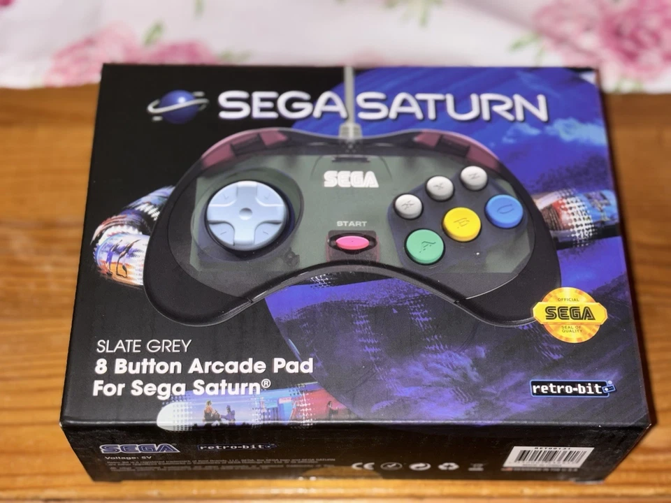 Retrobit SEGA Saturn Controller / Smoke grey translucent