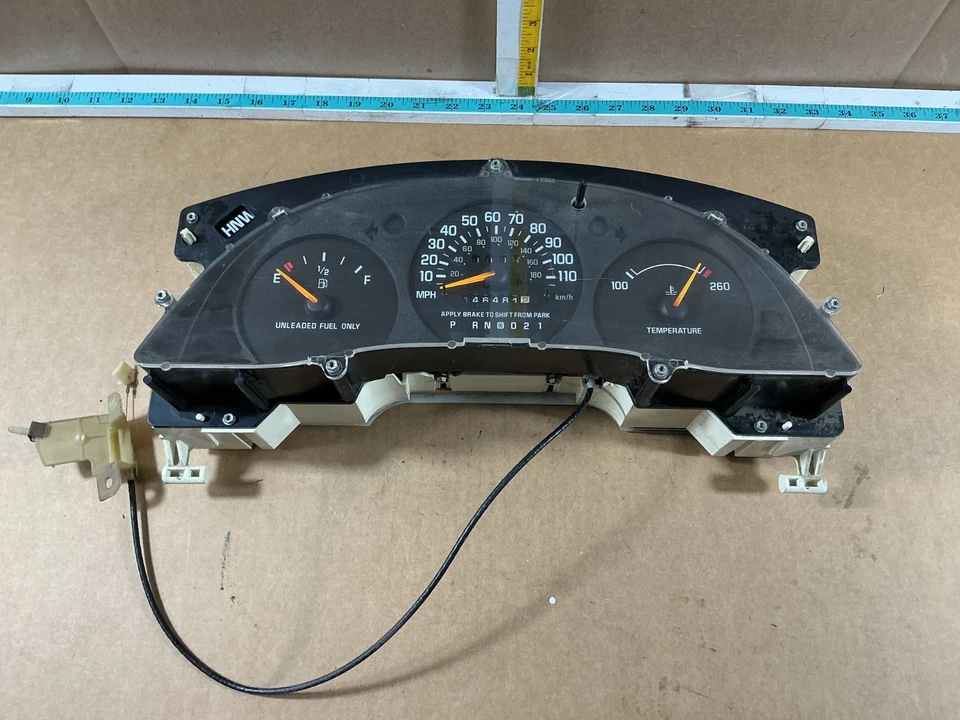 Cuadro de instrumentos velocímetro Chevrolet Lumina 1997-1999 146 k millas 16152862 Foto 2 de 4
