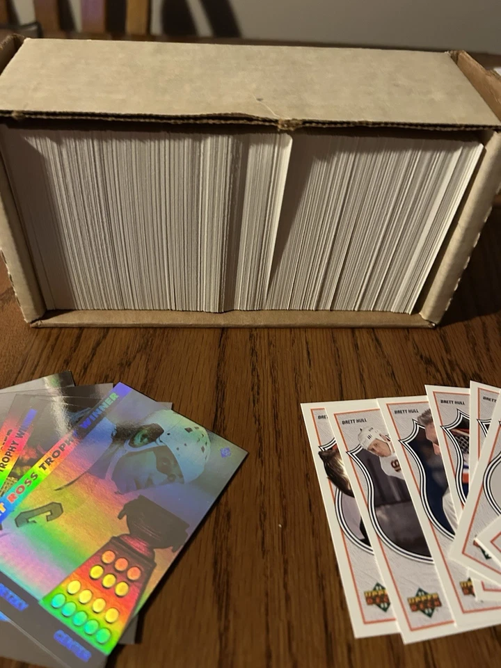 1991 92 Upper Deck Hockey Complete Series 1 Set (1-500) FRENCH EDITION W/ INSERT - Image 4 of 4