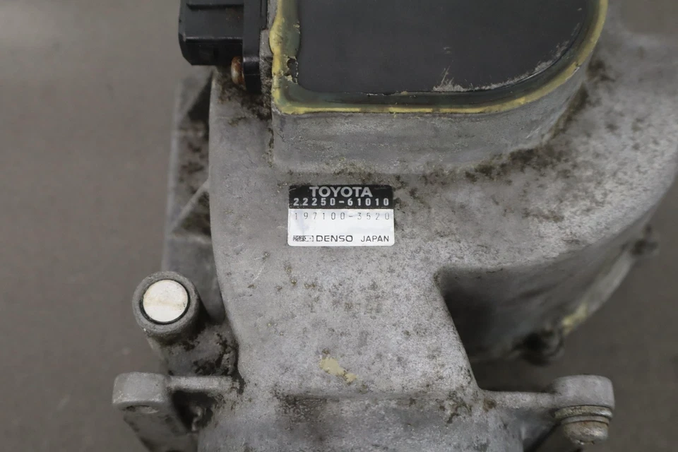 1988-1992 Toyota Land Cruiser массовый расходомер воздуха MAF - Изображение 3 из 4