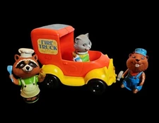 Vintage Mattel Preschool 1975 Hub-Bubs Happy Hollow Fire Truck and 3 Figures