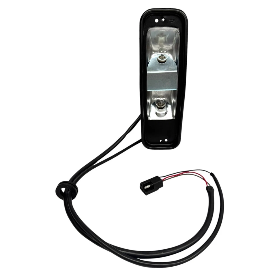 Carcaça e lente de lanterna traseira preta International Harvester Scout II Traveler - NOVA - Imagem 4 de 4