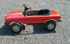 Vintage 1985 Mercedes Benz 500 SEC Convertible Kids Electric Pedal Toy Car  
