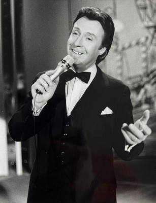 Original Press Photo Press Stamp Peter Alexander Singer Entertainer Stock Photo 