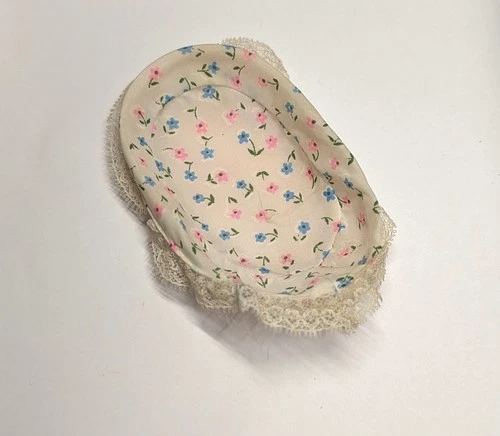 Vintage Barbie #953 Babysits - Bassinet and Liner - E+++ Condition