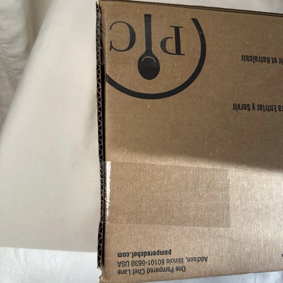 New In Box Pampered chef small square cool & serve 2613 Never Opened - Image 2 of 4