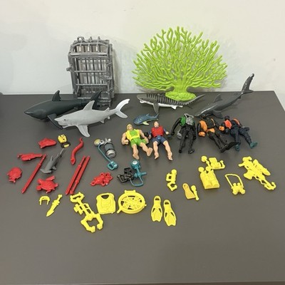 Chap Mei Scuba Divers Sharks Cage Toys R Us Vintage Playset Figures Accessories