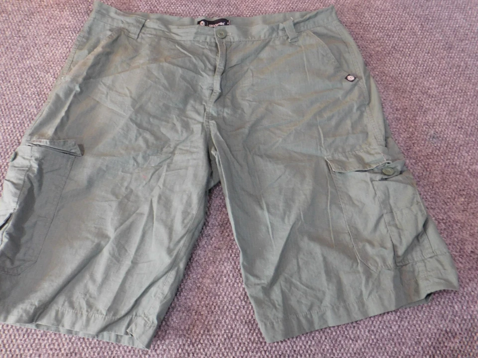 Pantalones Cortos Akademiks 46 Verde Carga Para Hombre Y2K De Colección Hip-hop Sueltos Foto 3 de 4