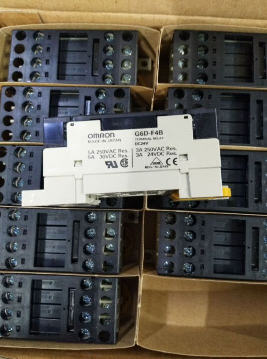Blocco Terminale Rel&egrave; Omron G6D-F4B Rel&egrave; 24V DC