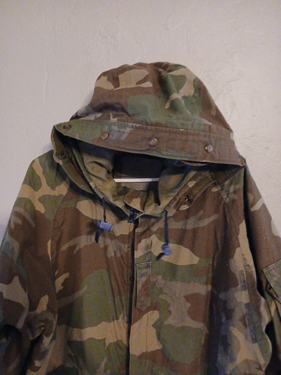 ジャケット・アウター 80s US.Army  Camo Parka (size L) Vintage 1980s US Army Camo Parka Cold Weather Jacket Golden