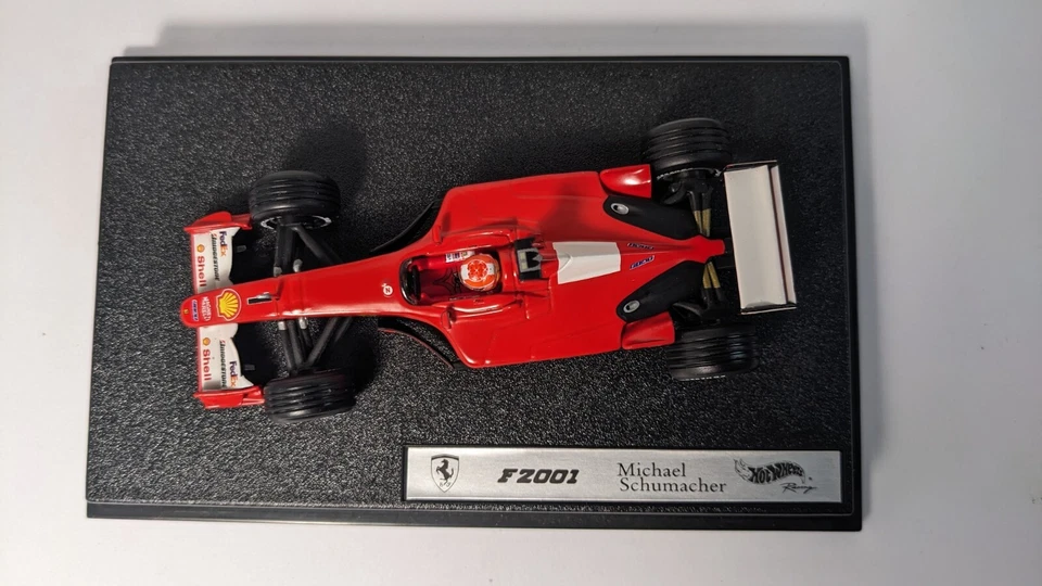 Miniature Hot Wheels Racing 1/43 : FERRARI - F2001 Michael Schumacher - Photo 2/4