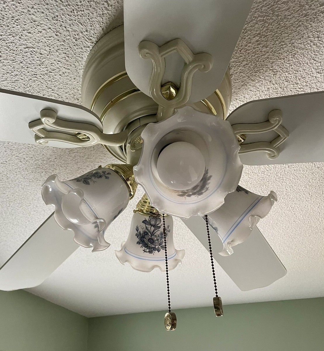 Hampton Bay Ceiling Fan Blades Pull Cord Blue Flower Decor  Lights