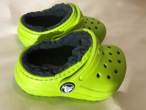 black crocs size 5