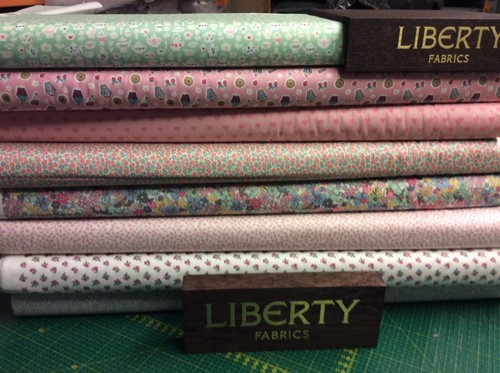 Fat Quarter Liberty Tea For Two Tea Party Cakes Cotton Quilting Sewing Fabric - Picture 2 of 3