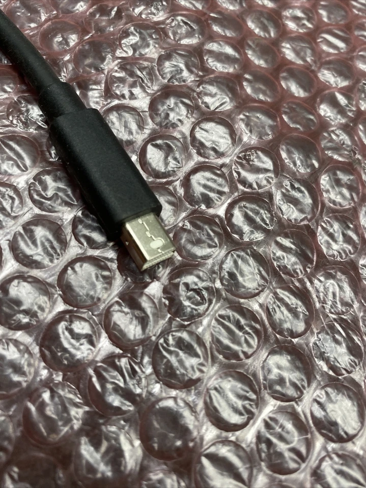 Used Dell DAYBNBC084 Mini DisplayPort to VGA Cable - Black - Image 3 of 4