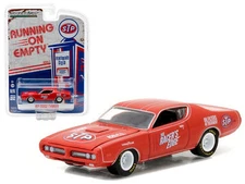 GREENLIGHT 1/64 1971 DODGE CHARGER STP  DIECAST MODEL CAR 41010E-5B2