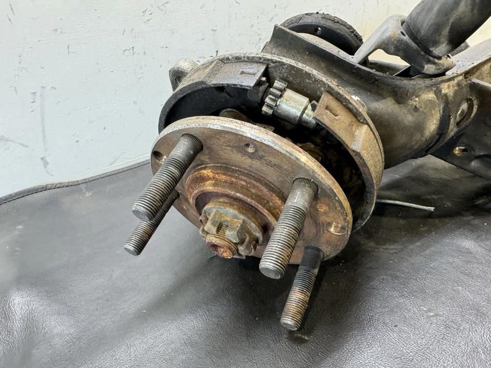 Brazo de arrastre Porsche 944 Foto 2 de 4