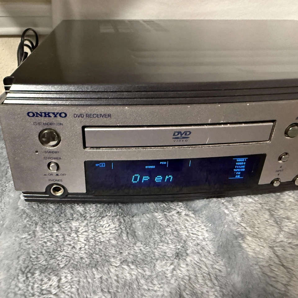 0 Vintage Onkyo DR-S2.0 DVD CD Home Theater Receiver 5.1 AV Surround Parts/Repai - Image 4 of 4