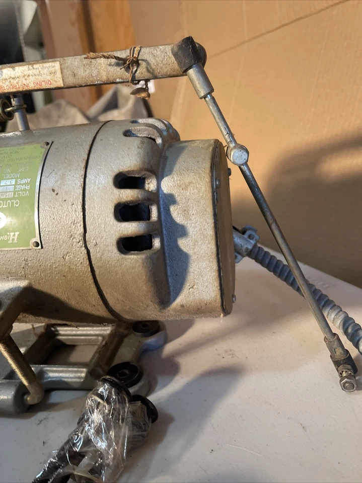 Motor embrague máquina de coser industrial Consew vintage 115V (1/3HP) 1725 RPM Foto 4 de 4