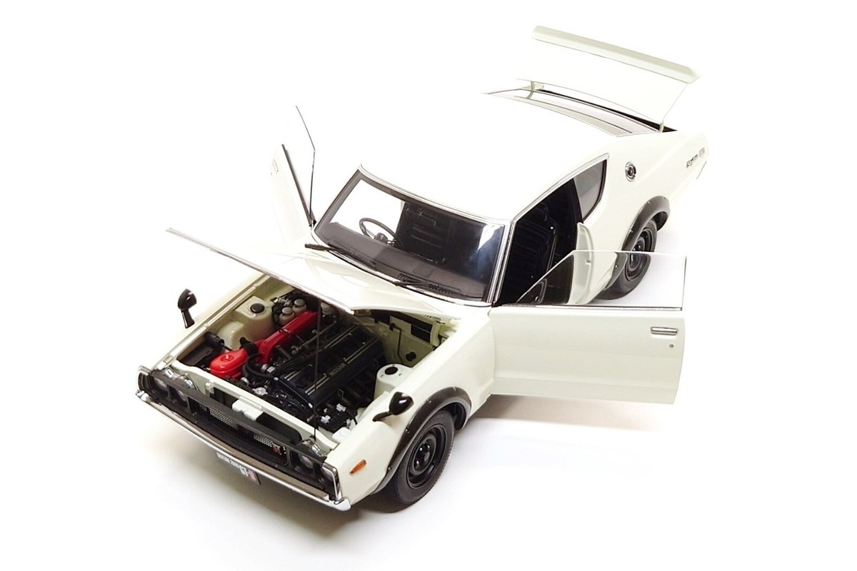 AUTOart 1:18 Nissan Skyline 2000GT-R (KPGC110) in White | eBay