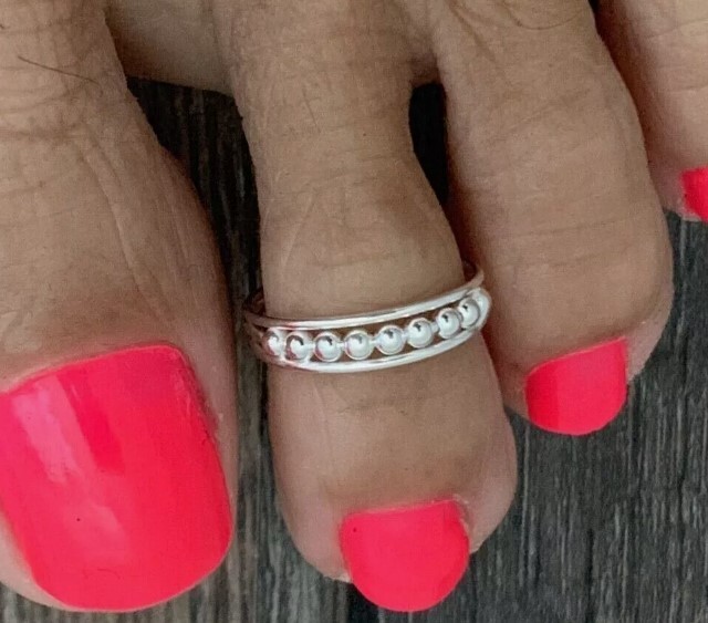 Valentine Womens Solid Metal Adjustable Beaded Band Foot Toe Ring 925 Silver.