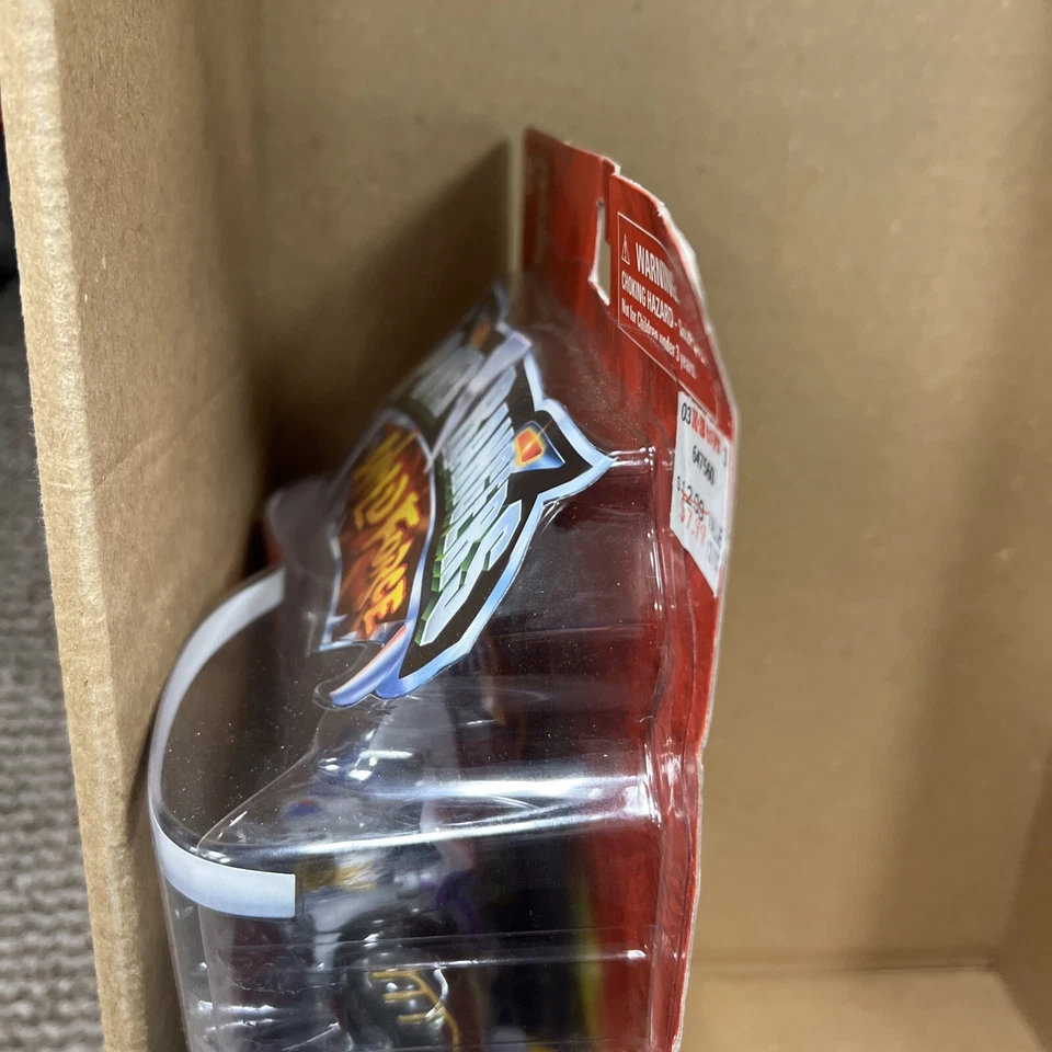 2002 Deluxe Edition Power Rangers Wild Force Lunar Wolf  Factory Sealed - Image 4 of 4