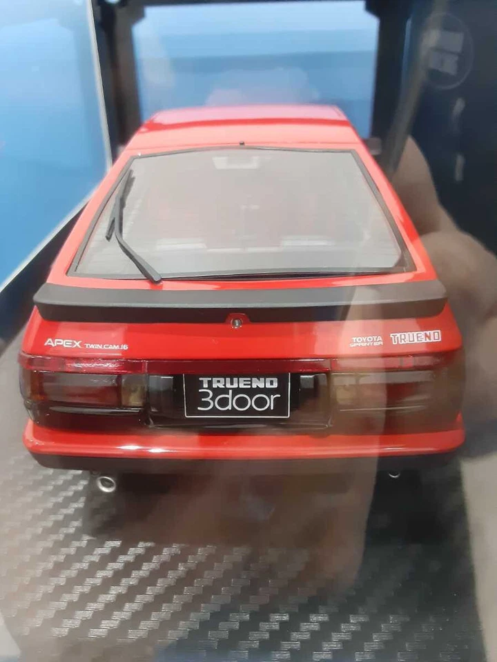 Accensione 1/18 modello Sprinter Trueno Ae86 3 porte Gt Apex rosso/nero - Immagine 2 di 4