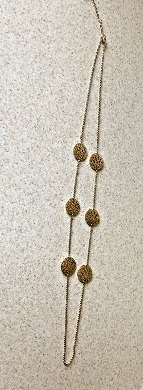 VINTAGE GOLD TONE COIN TYPE 18" FROM END TO END NECKLACE