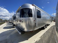 2026 Airstream Classic 30RBQ