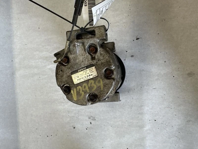 AC Compressor Fits 01-04 TRACKER 1904349 - Image 2 of 4