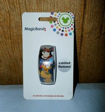 New Disney Parks Mickey Mouse Annual Passholder 2019 MagicBand Magic Band 2