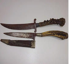 Deko 2 Jagdmesser alt oxidiert f. Sammler Hirschhorn Hirschhorngriff - ca. 25 cm