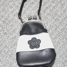 MARY QUANT Black White Kiss-Lock Shoulder Bag Compact Designer
