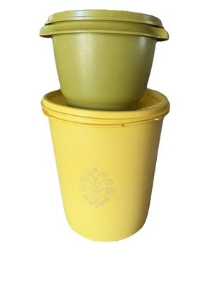Tupperware Vintage Solid Yellow/Green Round Snap Lid Stackable Container Set