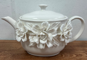 I. Godinger & Co. Porcelain Vintage Floral Teapot