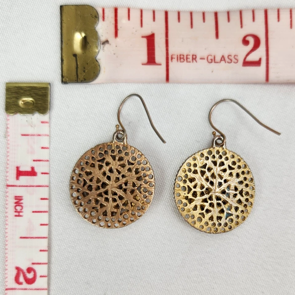 Pendiente perforado redondo colgante tono dorado Premier Designs 7 pequeñas piedras verdes Foto 4 de 4